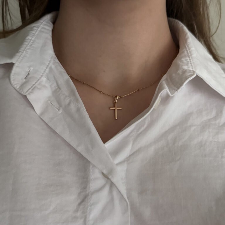Grandinėlė ,,Classy cross"