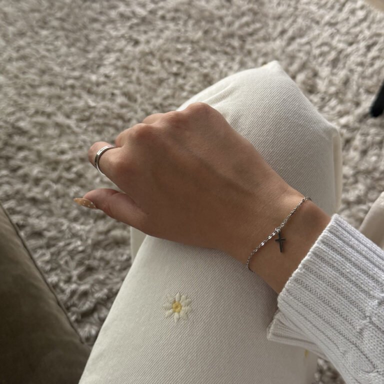 Apyrankė ,,Silver Cross"